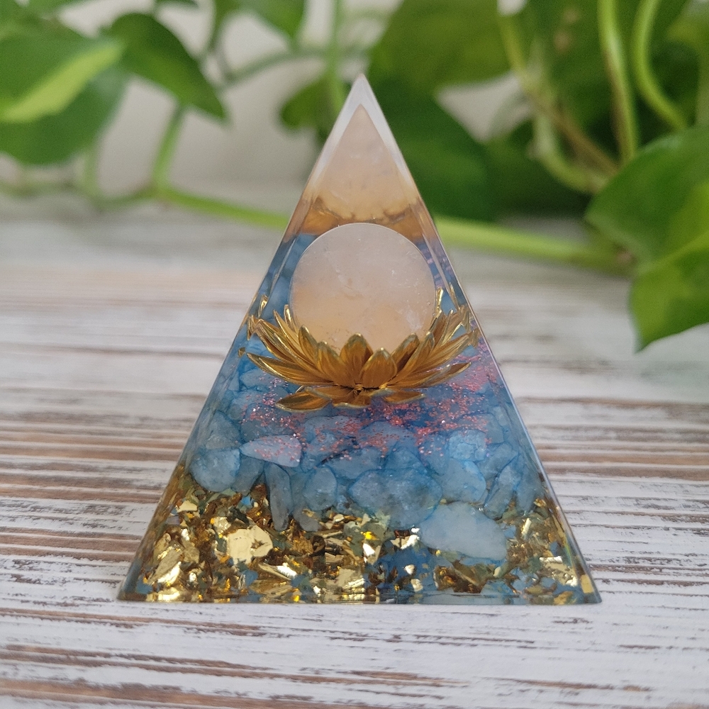 NEW lotus crystal orgone positive energy pyramid - Picture 6 of 10